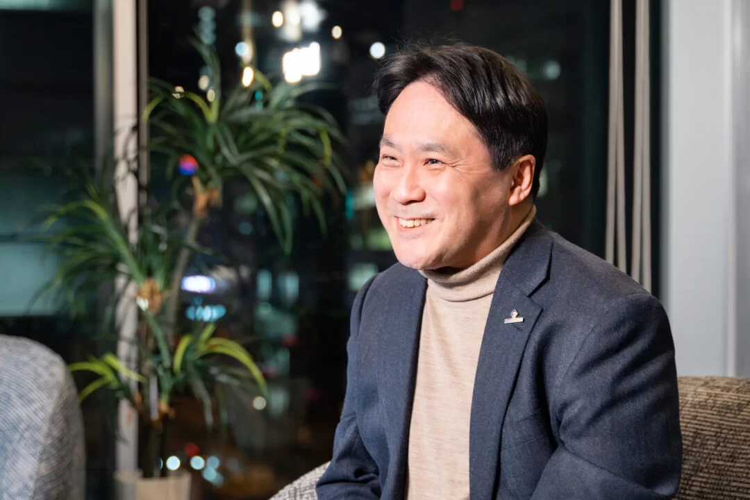 イベント会社としての創造性を社内外にアピールするオフィスラウンジ